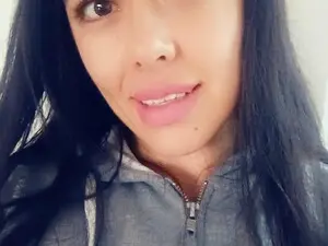 Myfreecams Sex Chat of Clau_squirt34