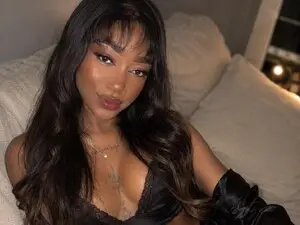 Myfreecams Sex Cam of Sweetmia1