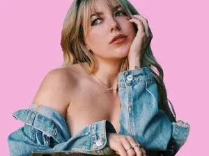 Myfreecams Live Sex Cam of EmmaStarseed