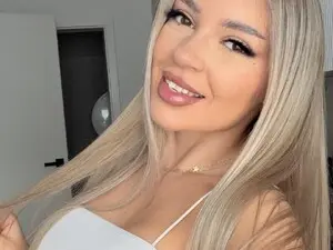 Myfreecams Free Live Porn of bellalopez