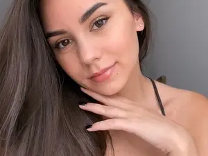 Myfreecams Sex Chat of IntrigueeMe
