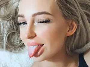Myfreecams Watch Live Sex Cams of Diana_Lambert