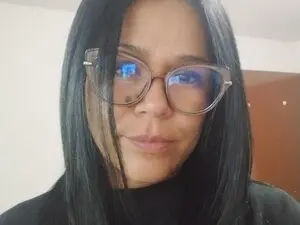 Myfreecams Live Sex Cam of Milfcamila