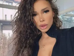 Myfreecams Live Porn of Selena_Reeves
