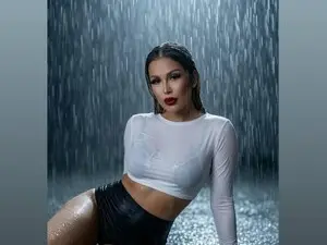 Myfreecams Live Porn of Roshen_Amira