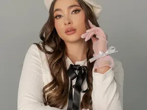 Myfreecams Sex Cam of AlinaKravitz