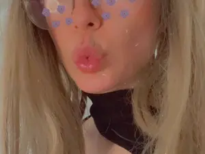 Myfreecams Free Live Porn of MammaMariaaaa