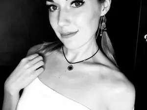 Myfreecams Watch Live Sex Cams of Nikisport1