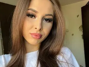 Myfreecams Nude Webcam of Sophie_Eloise