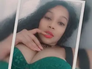 Myfreecams Free Porn Cam of MoniqueLovay