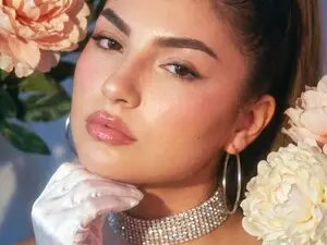 Myfreecams Live Sex of AzzaLee