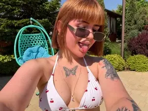Myfreecams Adult Webcam of VelvetEmber