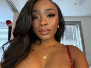 Myfreecams Live Sex Cam of AaliyahT