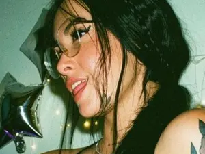 Myfreecams Free Porn Cam of Isa_Maiden