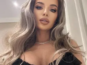 Myfreecams Nude Webcam of AriannaBabe