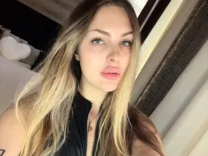 Myfreecams Adult Webcams of MissInnocentt