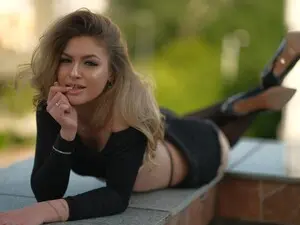 Myfreecams Watch Live Sex Cams of NayaQuinn