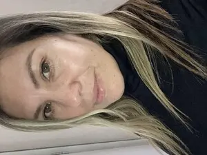 Myfreecams Watch Live Sex Cams of Emassexy