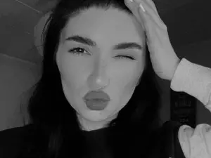 Myfreecams Watch Live Sex Cams of LunaVixen