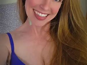 Myfreecams Nude Webcam of CharlotteDoe