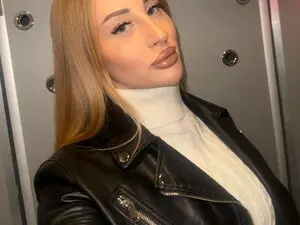 Myfreecams Best Webcam of Mia_Noir
