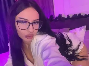 Myfreecams Nude Webcam of RavenFoxxy