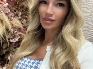 Myfreecams Sex Cam of Spicyqueeen87