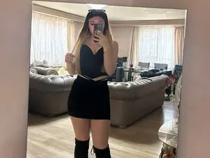 Myfreecams Free Live Porn of SandraFoxy19