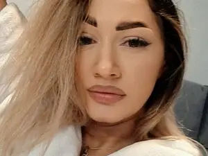 Myfreecams Sex Chat of Rossana_doll