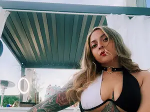 Myfreecams Free Live Porn of AriFoxGirl