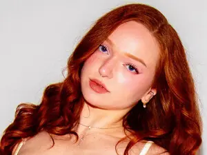 Myfreecams Watch Live Sex Cams of Fiona