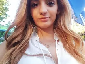 Myfreecams Watch Live Sex Cams of VerraSweet4U