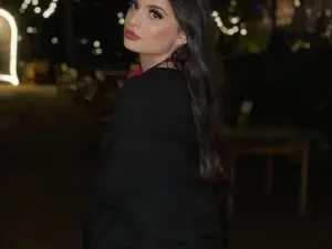 Myfreecams Live Sex Cam of SweetLuna