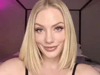 Streamate Sex Cam of QuinnHart