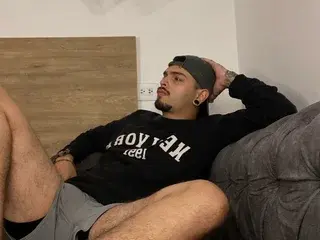 Streamate Live Sex Cam of Andrewolson