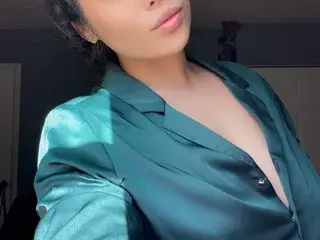 Streamate Nude Webcam of KensleeFaye