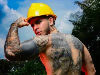 Streamate Nude Webcam of MatiasFreak