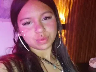Streamate Nude Webcam of Miluu_u