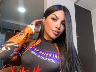 Streamate Private Sex Chat of XXLATINAHOTXX