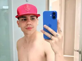 Streamate Live Porn of LeoDaviss