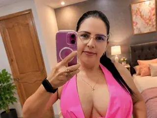 Streamate Adult Webcam of Victoria_Velvet