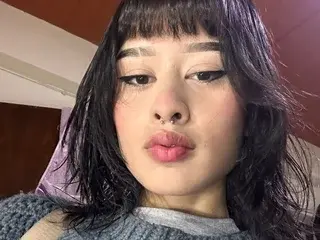 Streamate Best live sex cam show of MeliStrawberry77