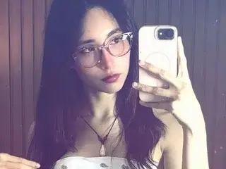 Streamate Free Porn Cam of doll_bella