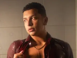 Streamate Adult Webcam of MasterConnor