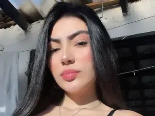 Streamate Nude Webcam of Emma2222