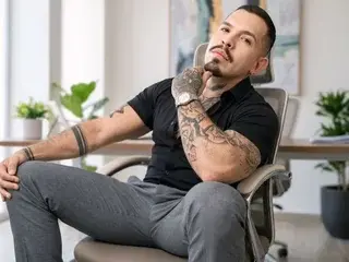 Streamate Sex Cam of Adil_nova_lock