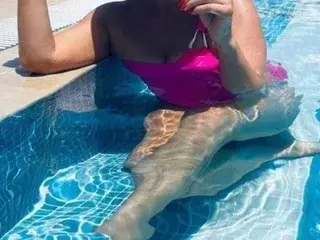 Streamate Free Live Porn of HornyHarriet_XX