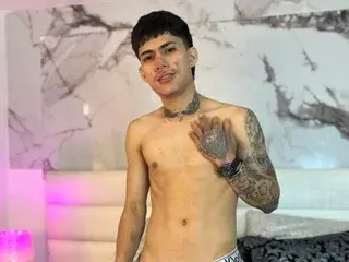 Streamate Nude Webcam of AlexGo