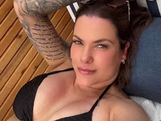 Streamate Adult Video Chat of TheNaughtyMilfNextDoor