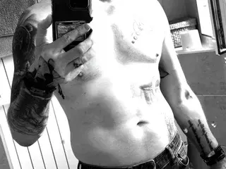 Streamate Live Sex Cam of Mr_B_Naughty